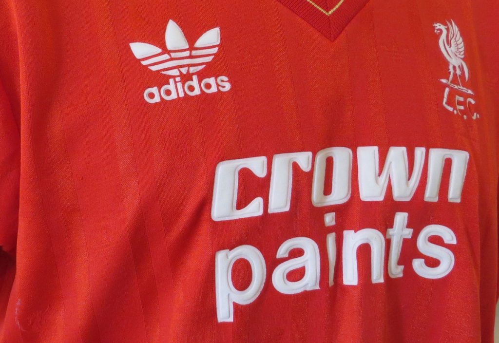 liverpool crown paints kit