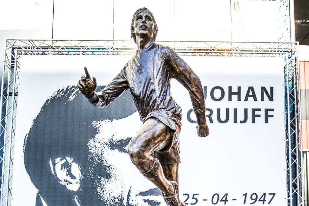 New Johan Cruyff statue goes up outside Ajax's stadium