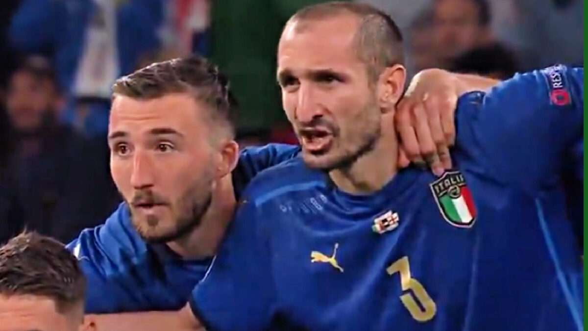 Giorgio Chiellini screaming 'Kiricocho' right before Bukayo Saka missed his penalty for England