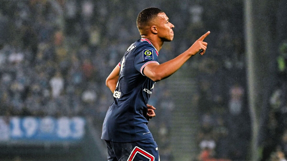 Kylian Mbappe celebrates scoring a goal against Strasbourg