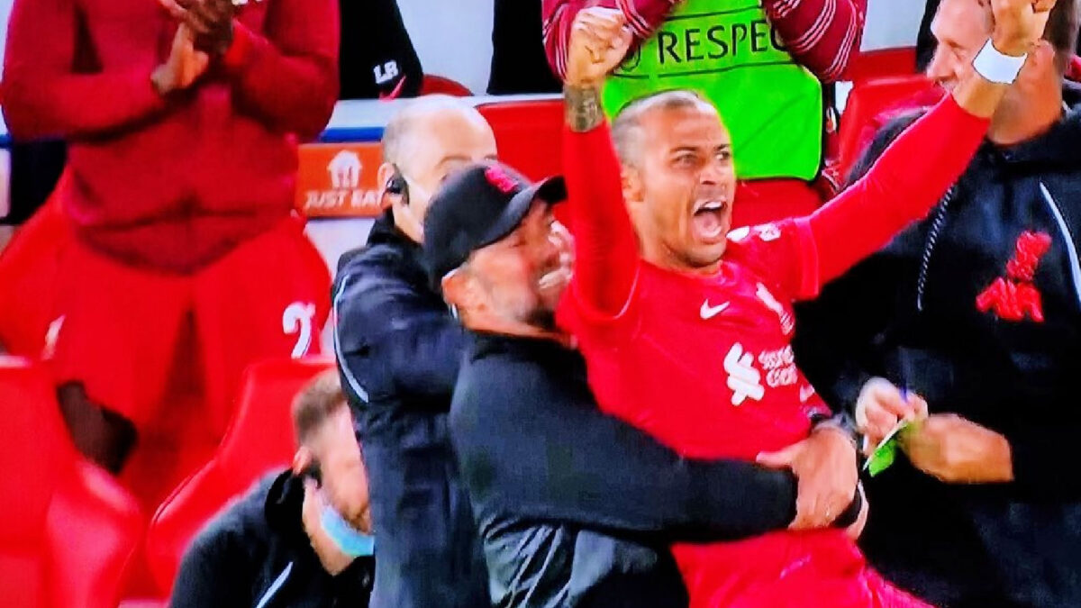 Jurgen Klopp's wild celebration with Thiago Alcantara