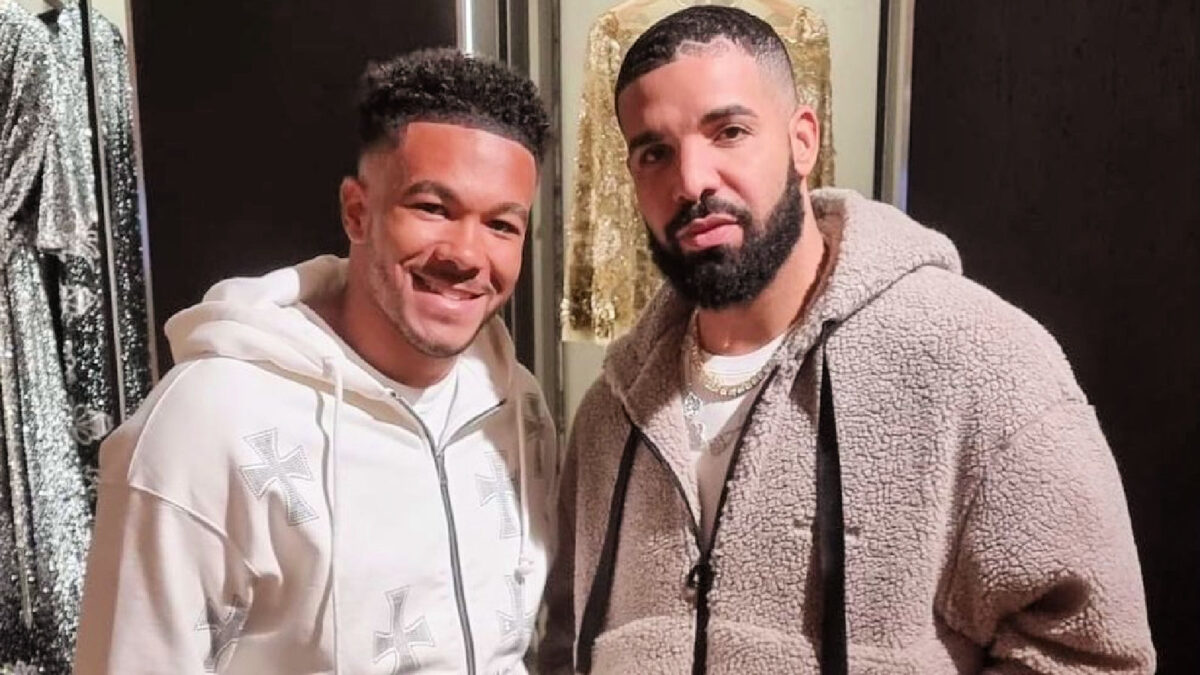 Reece James and Drake hang out together