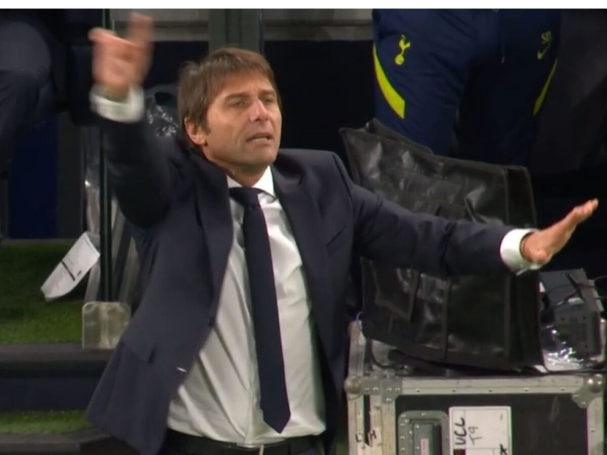 Antonio Conte against Vitesse