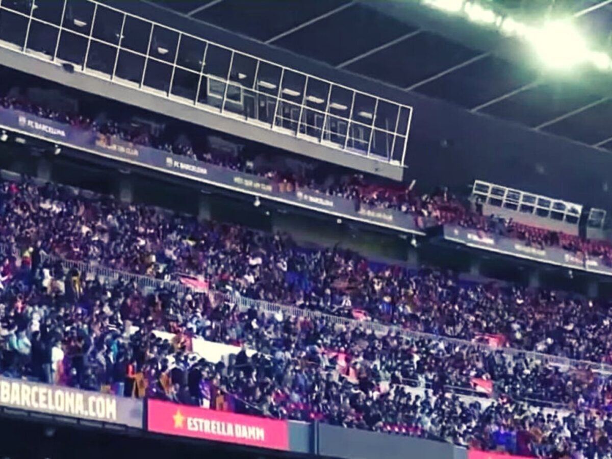 Barcelona fans at Camp Nou during Xavi's unveiling