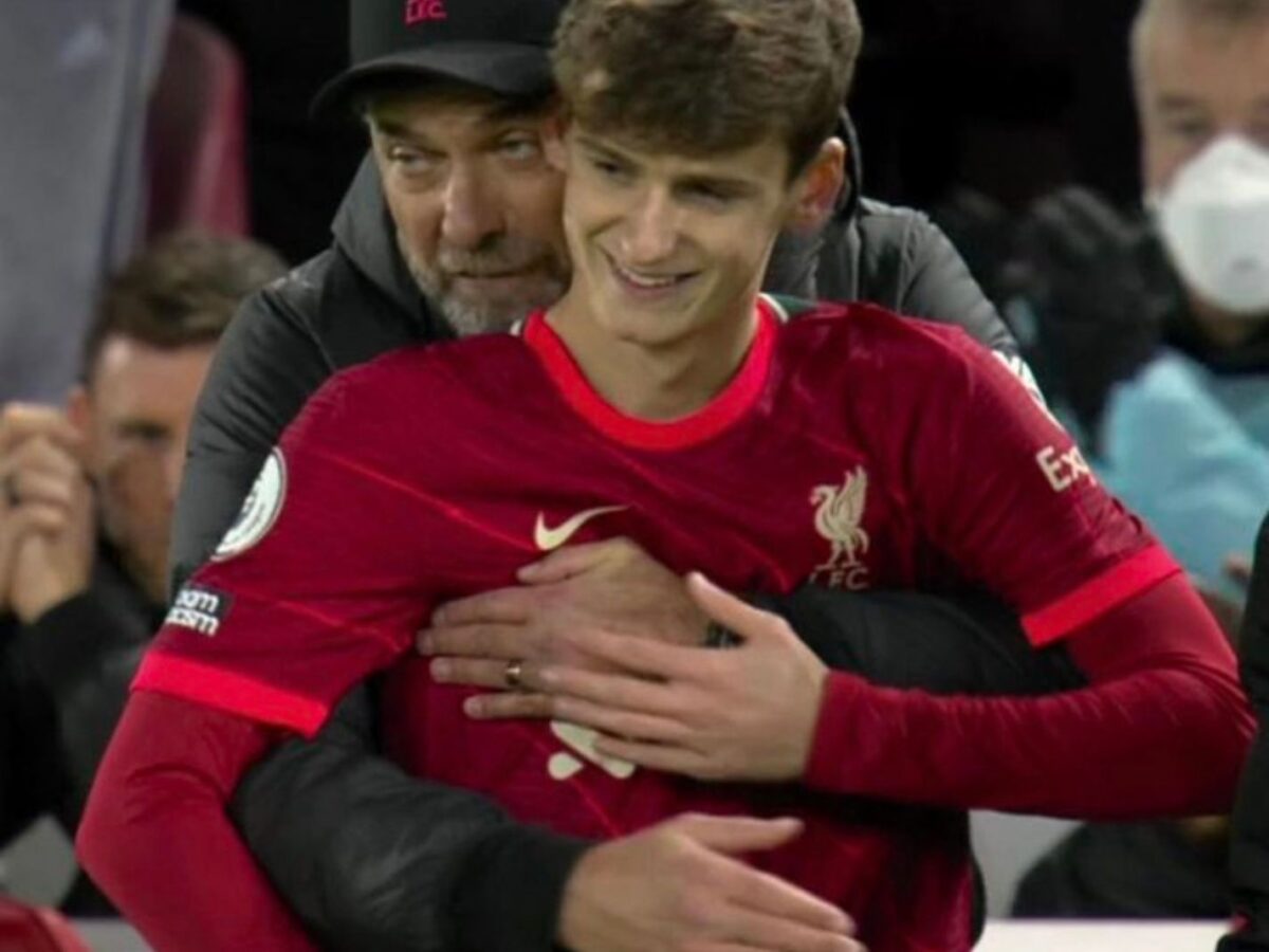 Jurgen Klopp hugs Tyler Morton