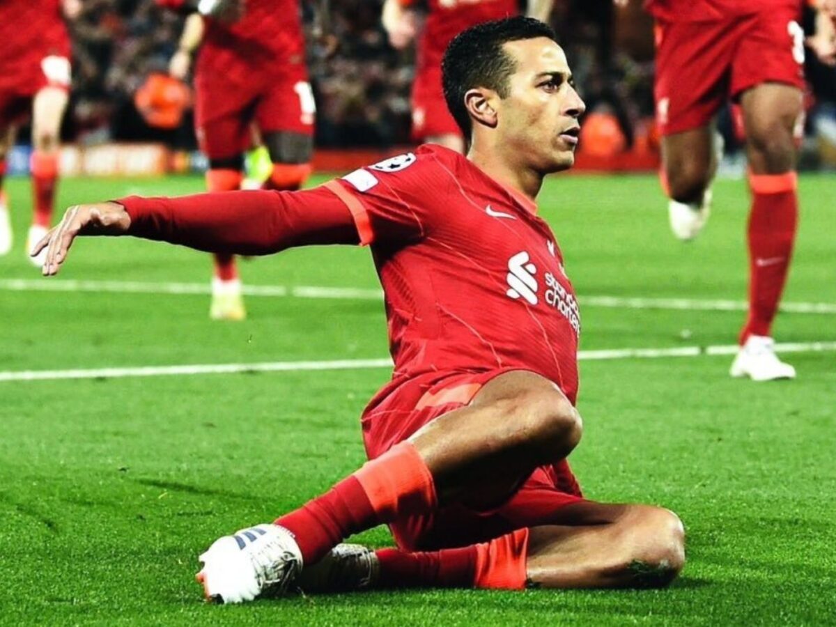 Thiago Alcantara celebrates after scoring a goal against Porto