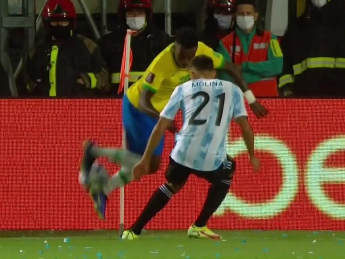 Vinicius Junior rainbow flick v Argentina