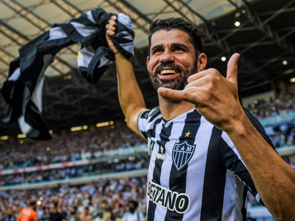 Diego Costa celebrates as Atlético Mineiro win first title in 50 years