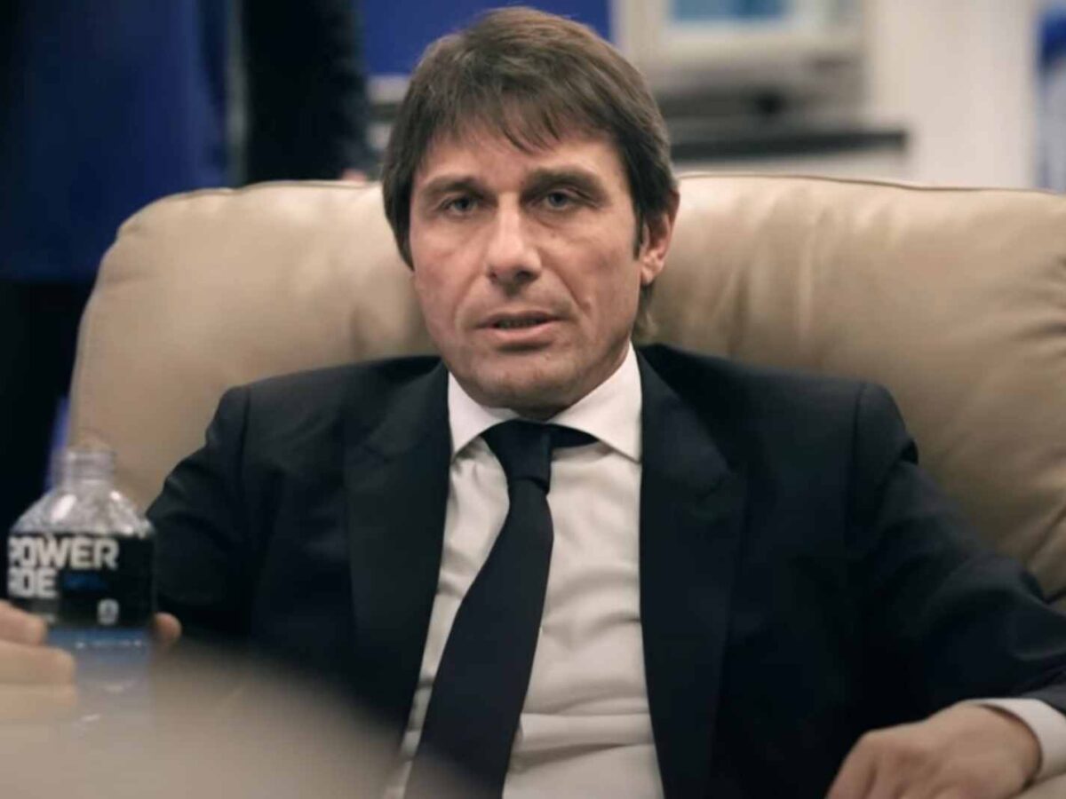 Antonio Conte in commercial for Powerade (1)