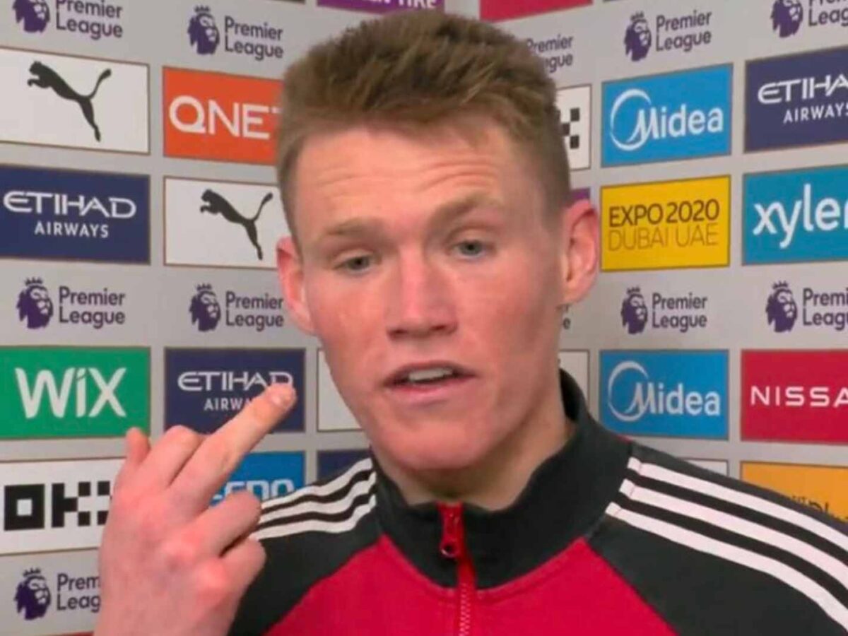 McTominay used his middle finger in a manner that made it seem like he was flipping the bird