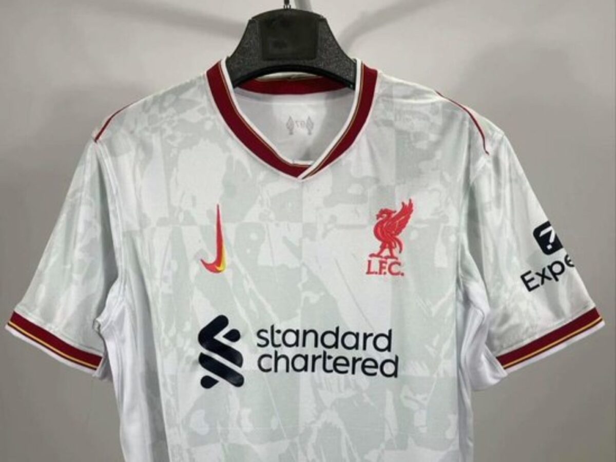 24/25 Liverpool third kit