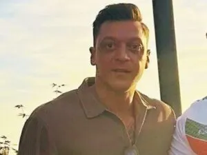 Fans Speculate on Sudden Aging of Mesut Ozil ‘Who’s This Guy Bruv’